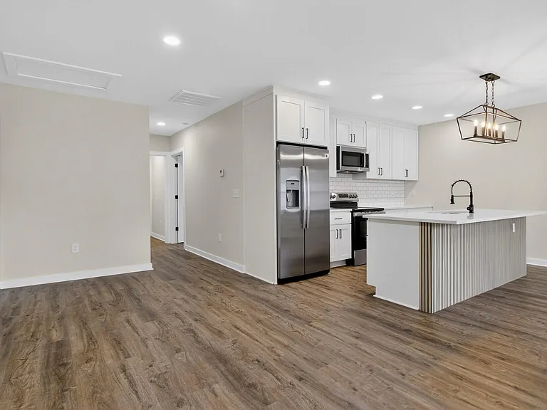 2136 Commander Rd — Photo 12