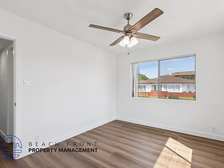 914 S Alma St — Photo 12