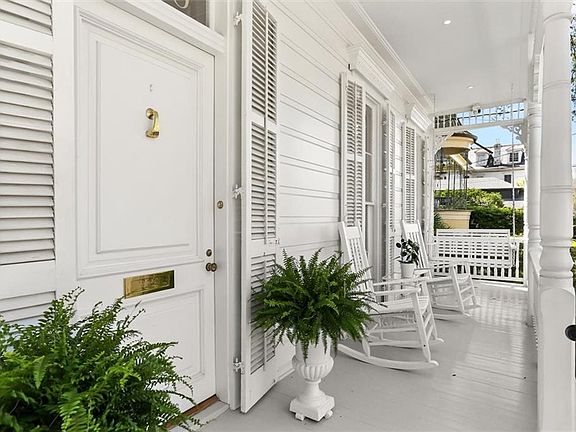 3rd image of 5240 Prytania St