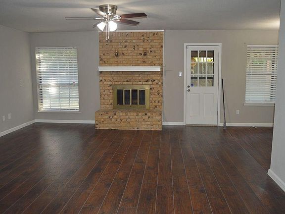 5th image of 7704 Pinehurst Dr W