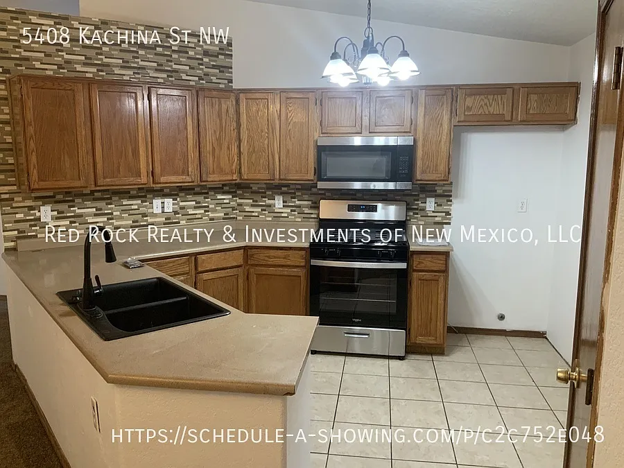 3 bedroom home in NW ABQ now available — Photo 4