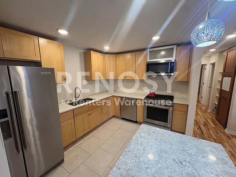4201 Lakeside Ave N #111 — Photo 5