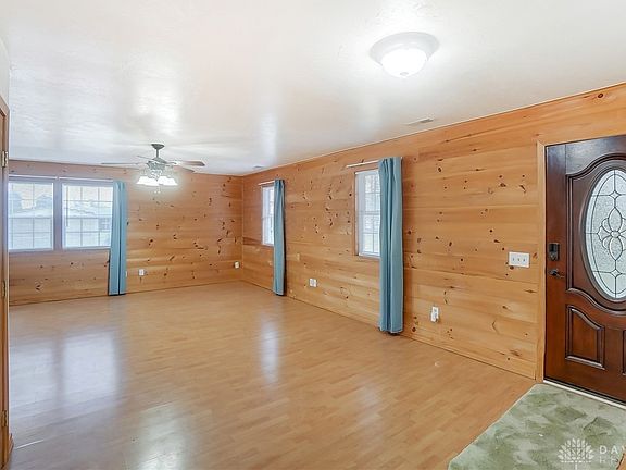 4th image of 5562 Charles Ln