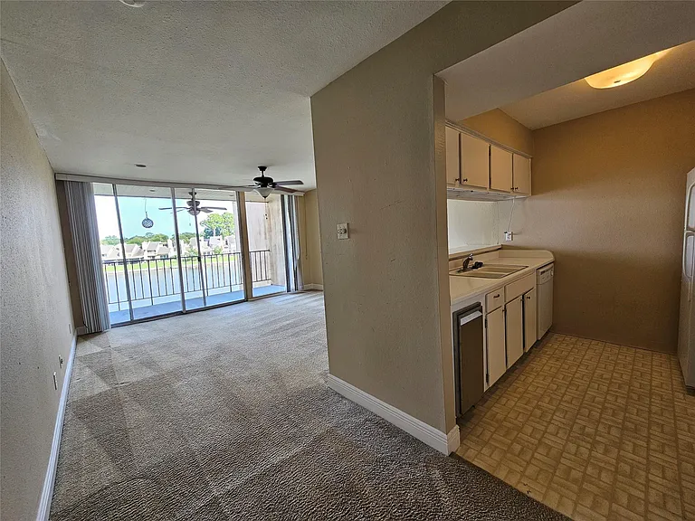12600 Melville Dr #321B — Photo 12