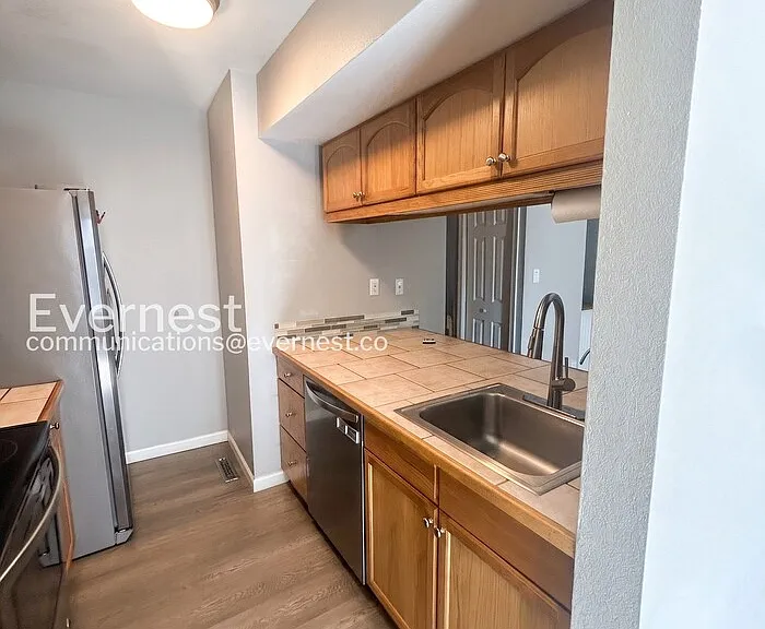 935 Saturn Dr #106 — Photo 7