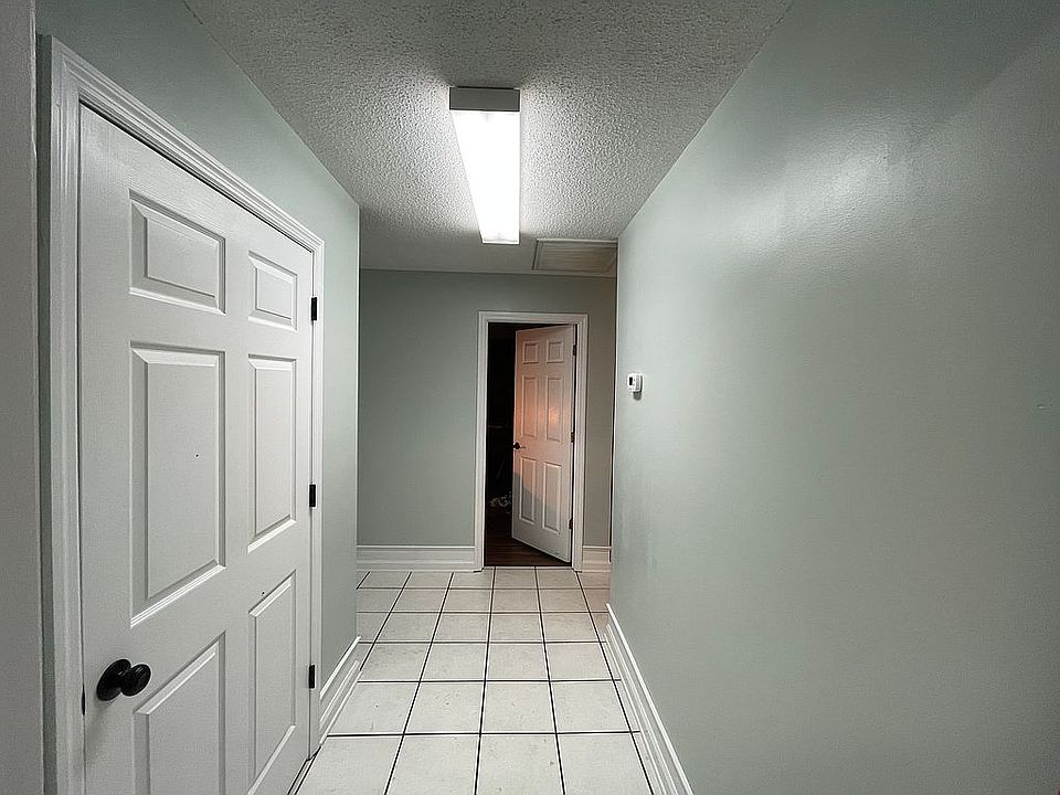Entryway from garage