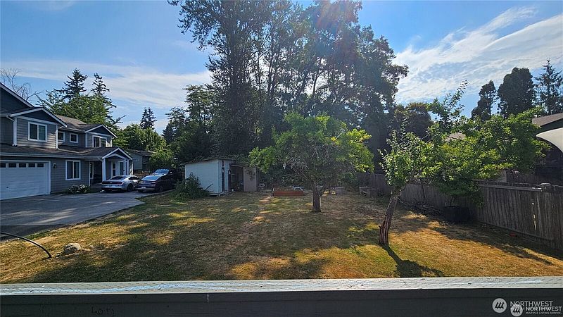 4th image of 18534 Stone Avenue N