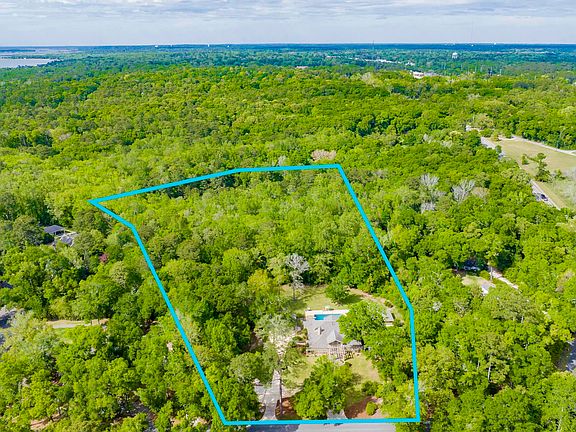 4th image of 6801 N Winding Brook Dr