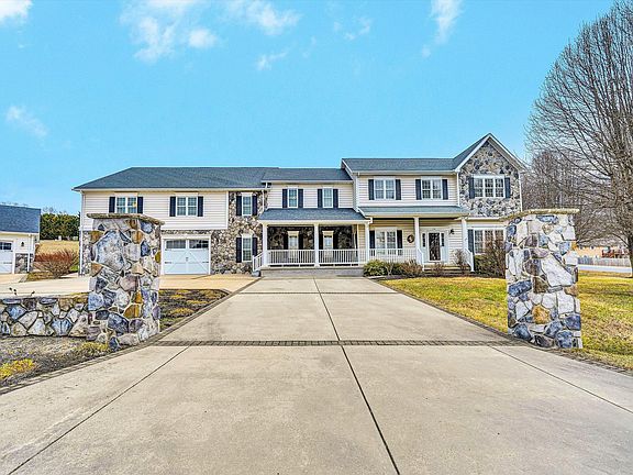 3rd image of 116 Dustys Rd