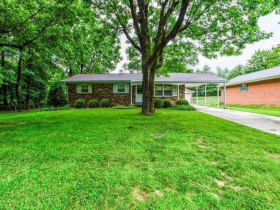2nd image of 4826 Cunningham Dr