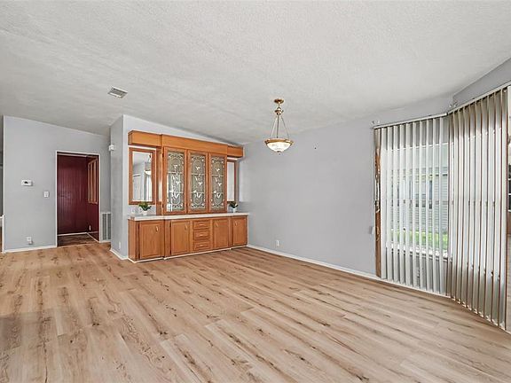 5th image of 9178 ADMIRAL STREET