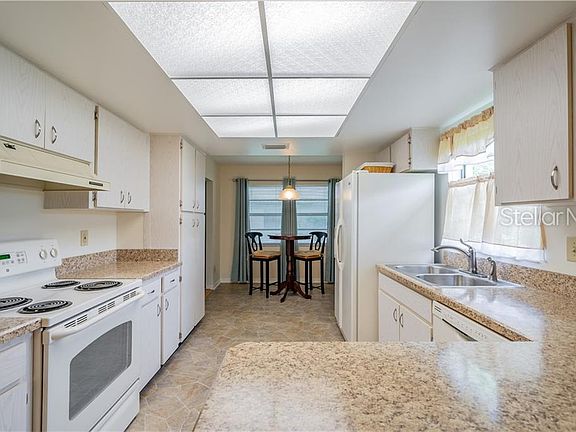 4th image of 2512 Lancaster Dr #165