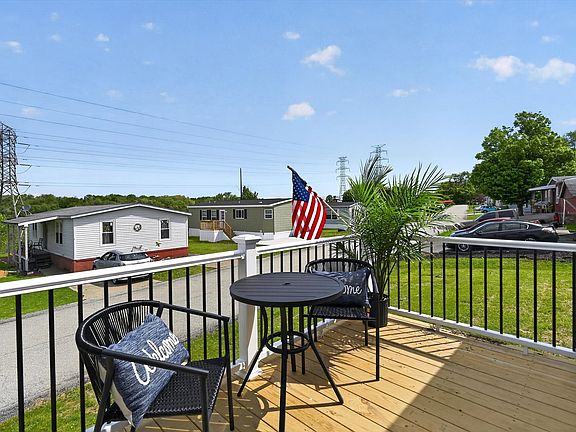 Exterior Image-2-Cavco 1209S Fifty One 51 Estates