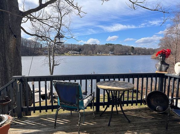 769 Hunns Lake Rd