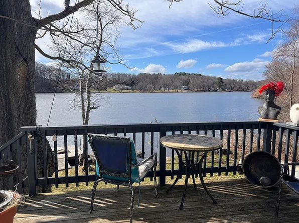 769 Hunns Lake Rd, Stanfordville, NY 12581