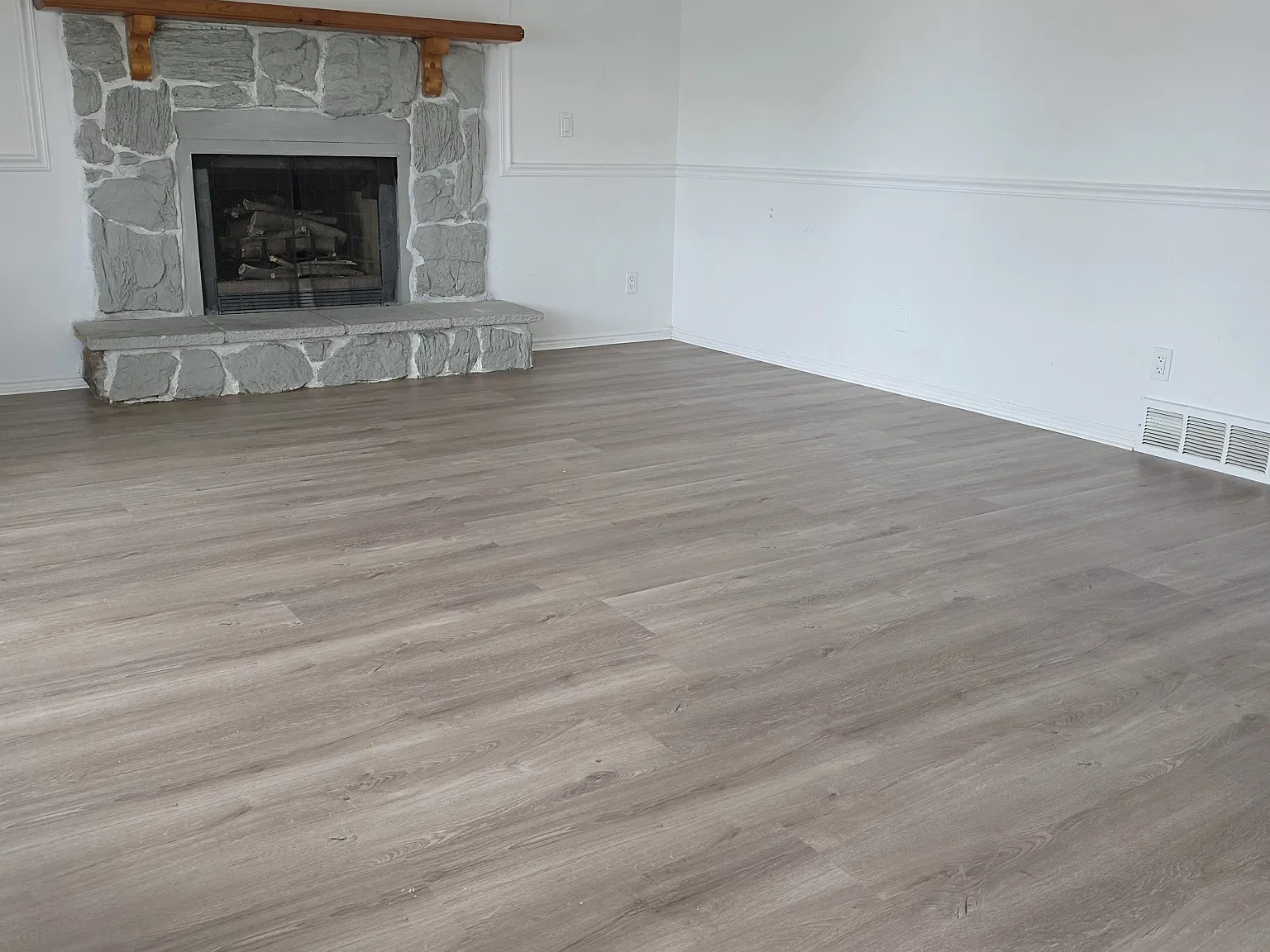 6329 Fairwind Dr - SP - 1 — Photo 4