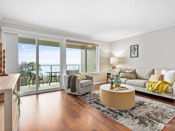 600 S State Street #204, Bellingham, WA 98225