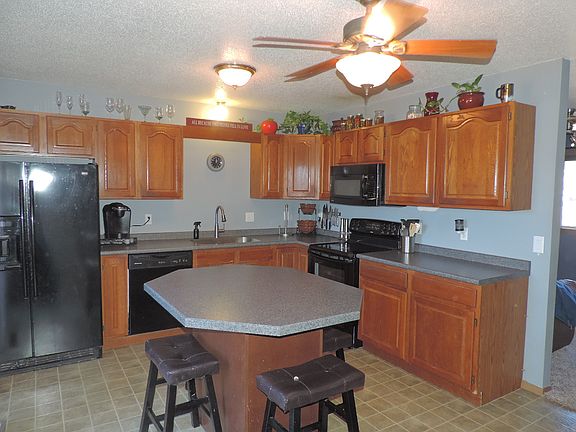 4th image of 2911 Lakeview Dr
