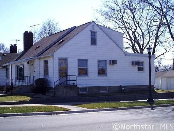 3rd image of 1469 White Bear Ave N