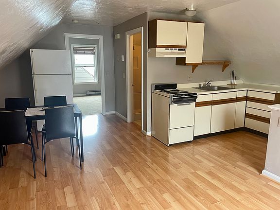 Kitchen/dining area