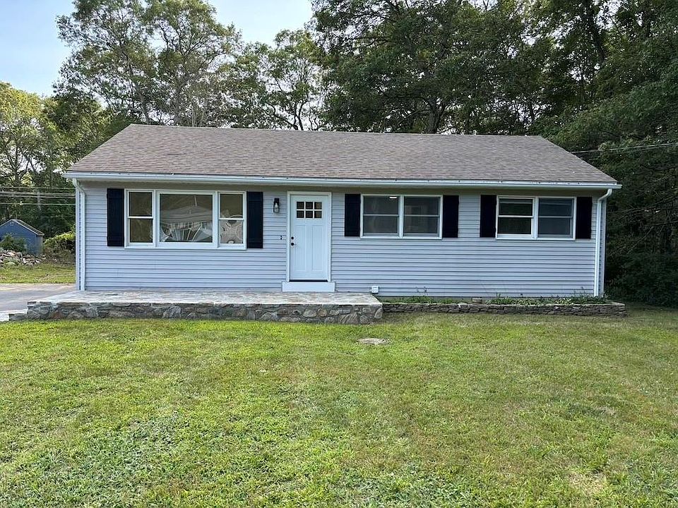 1st image of 10 Quiet Oak Dr