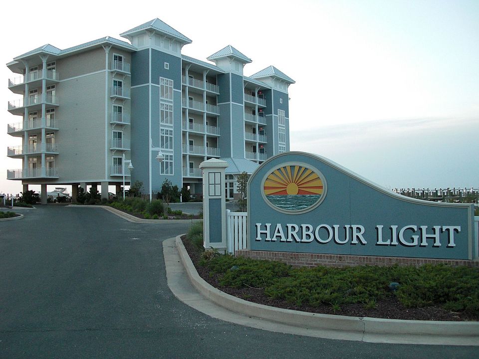 Building 101 Unit 404