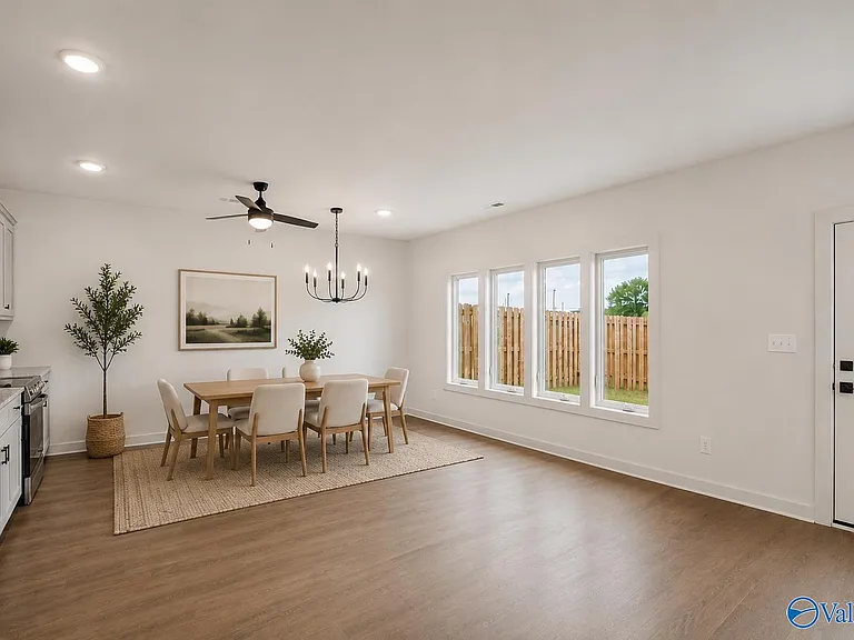 2512 Freeman Rd — Photo 12