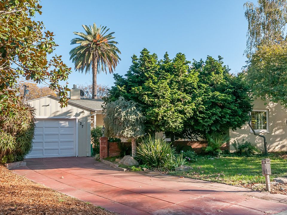 1st image of 137 Castilian Way