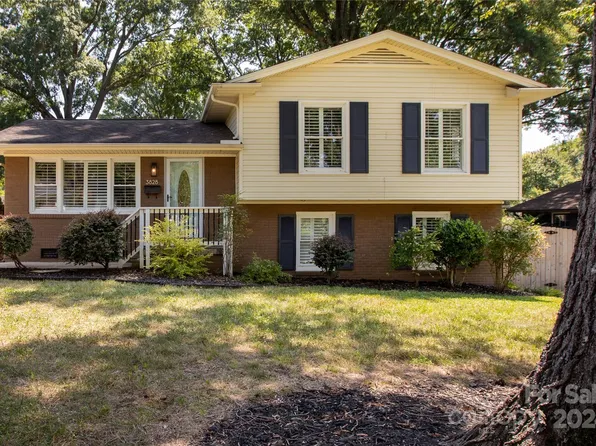 3828 Farmview Rd, Charlotte, NC 28205