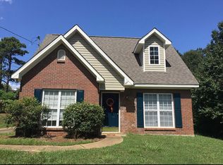 927 Lakeview Dr, Auburn, AL 36830