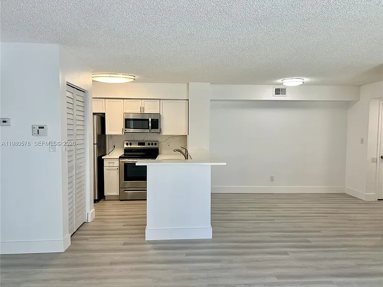 640 S Park Rd #12-4 — Photo 6
