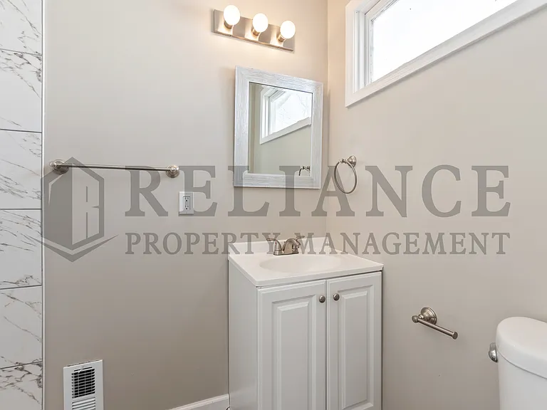 1562 Floberta St — Photo 19