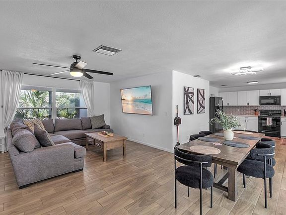 5th image of 7221 15TH AVENUE DRIVE W