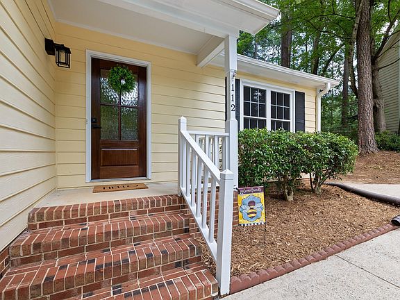 3rd image of 112 Marshfield Pl