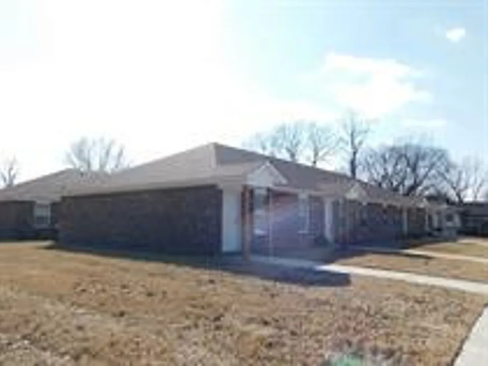 1218 Chestnut St