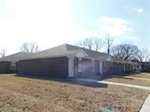 1218 Chestnut St Photo 1