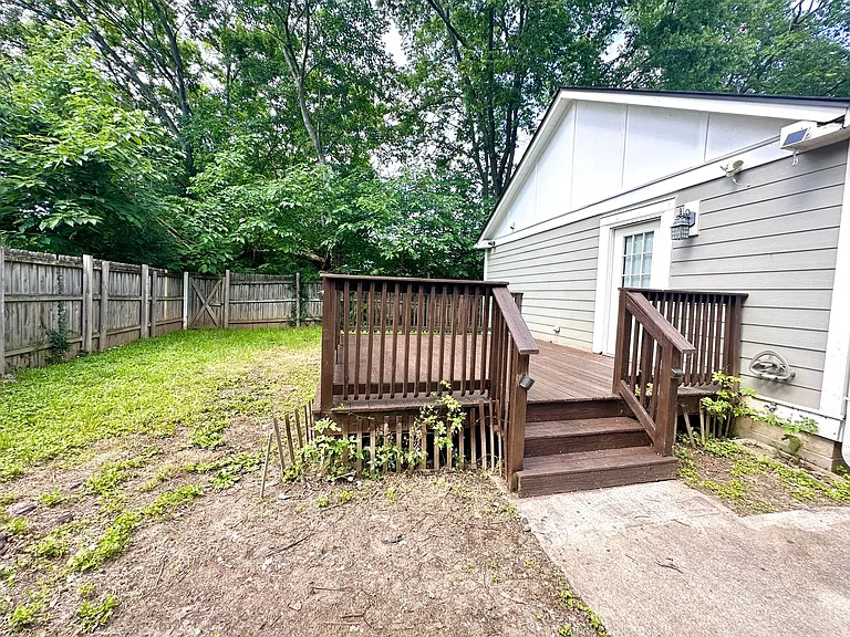 1310 Jones Ave — Photo 12