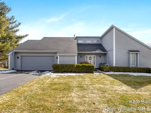 7690 Tobemory Ct SE, Ada, MI 49301