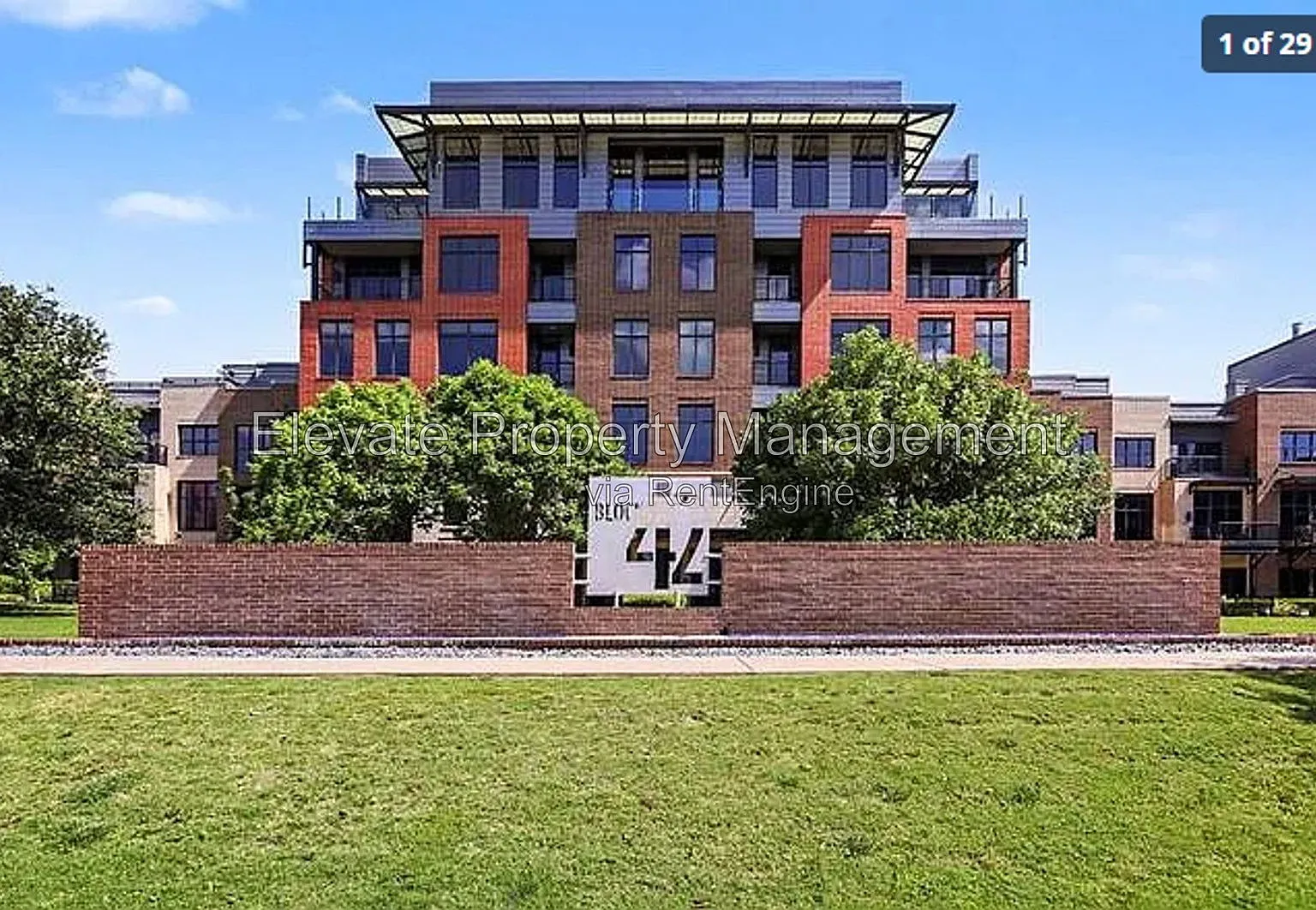 2 bed, 2.5 bath, 2696 sqft, $4,900 — Photo 1