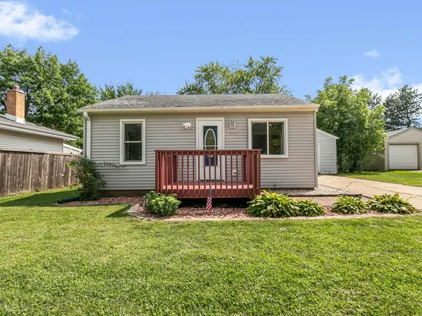 18927 W Old Plank Rd, Grayslake, IL 60030