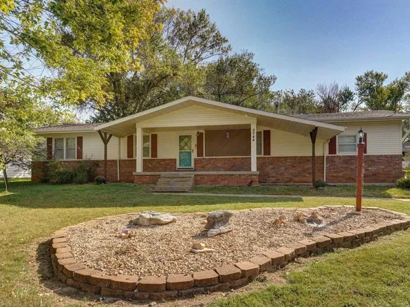 5744 S Roanoke Avenue, Springfield, MO 65810