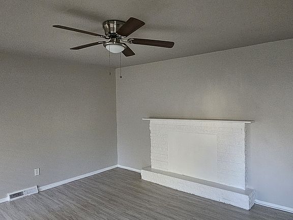 3rd image of 5 Blanchette Dr