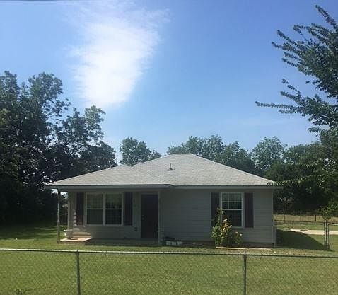 1st image of 502 E Godley Ave