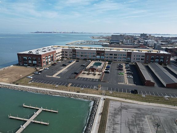 3rd image of 401 W Shoreline Dr Unit 307