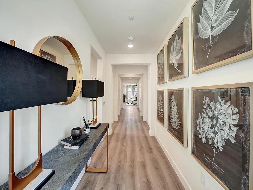 2148 W Solo Way