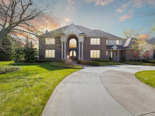 54660 Colonial Ridge Dr, Bristol, IN 46507