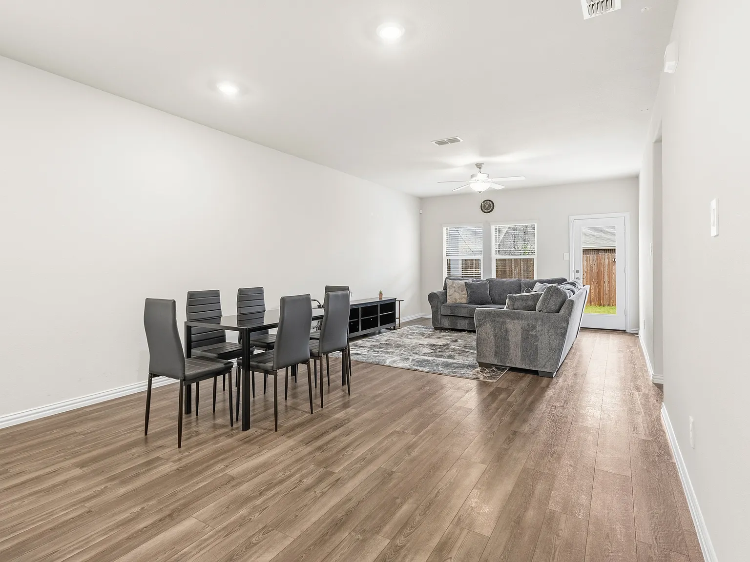 3 bed, 1551 sqft, $2,150 — Photo 3