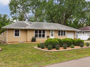 5809 W Broadway Ave, Crystal, MN 55428