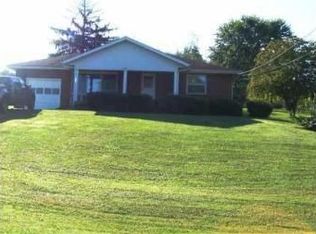 121 Southwest St, Hurricane, WV 25526