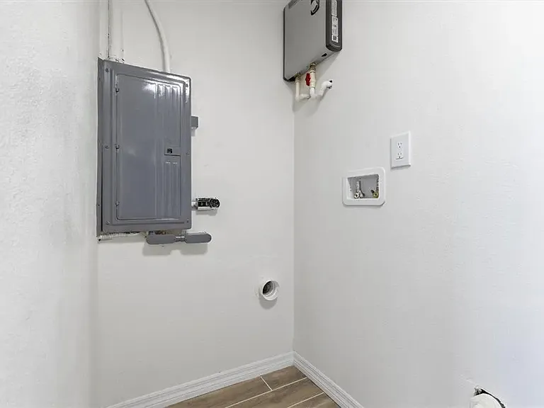1734 Maryland Ave NE — Photo 26